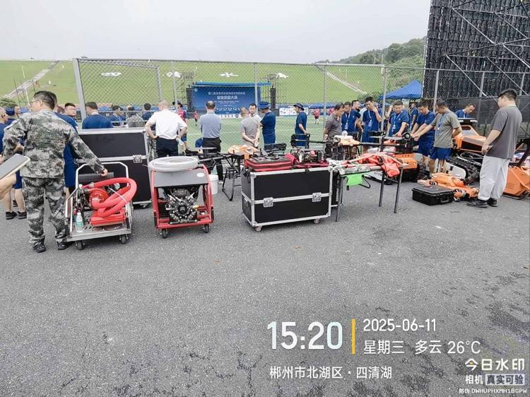投彈無人機，滅火無人機，隔離帶開辟機器人展會1.jpg